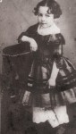 Jeanne, dite Nini, la fille de Solange et de Clésinger, mourut à l'âge de 5 ans. George Sand en resta inconsolable. (Le dernier amour de George Sand p. 152 et suiv.)